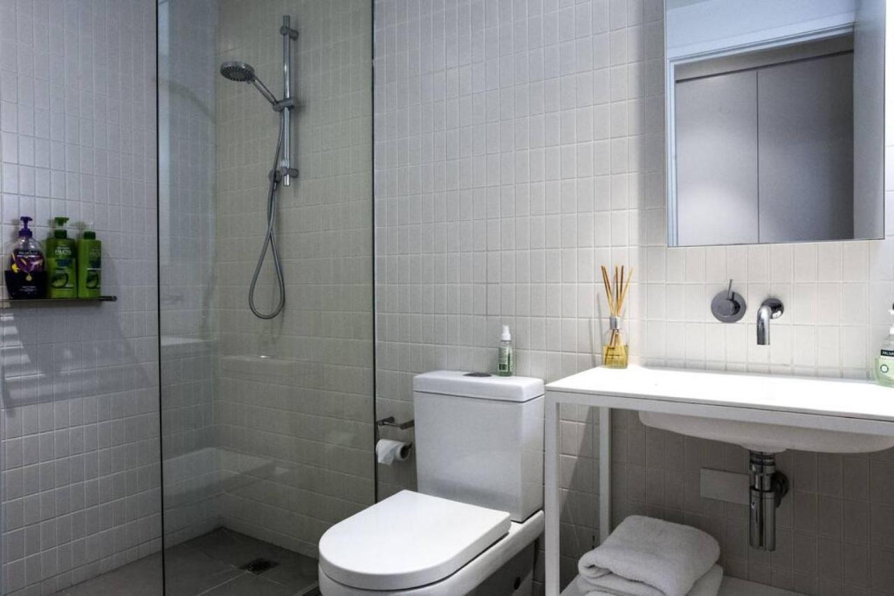 Readyset Apartments At Emerald Melbourne Exteriör bild
