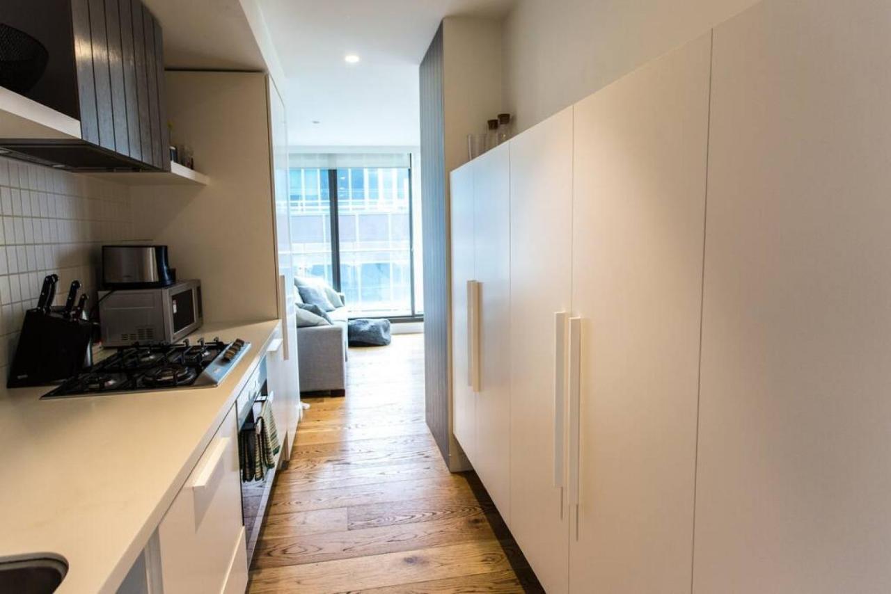 Readyset Apartments At Emerald Melbourne Exteriör bild