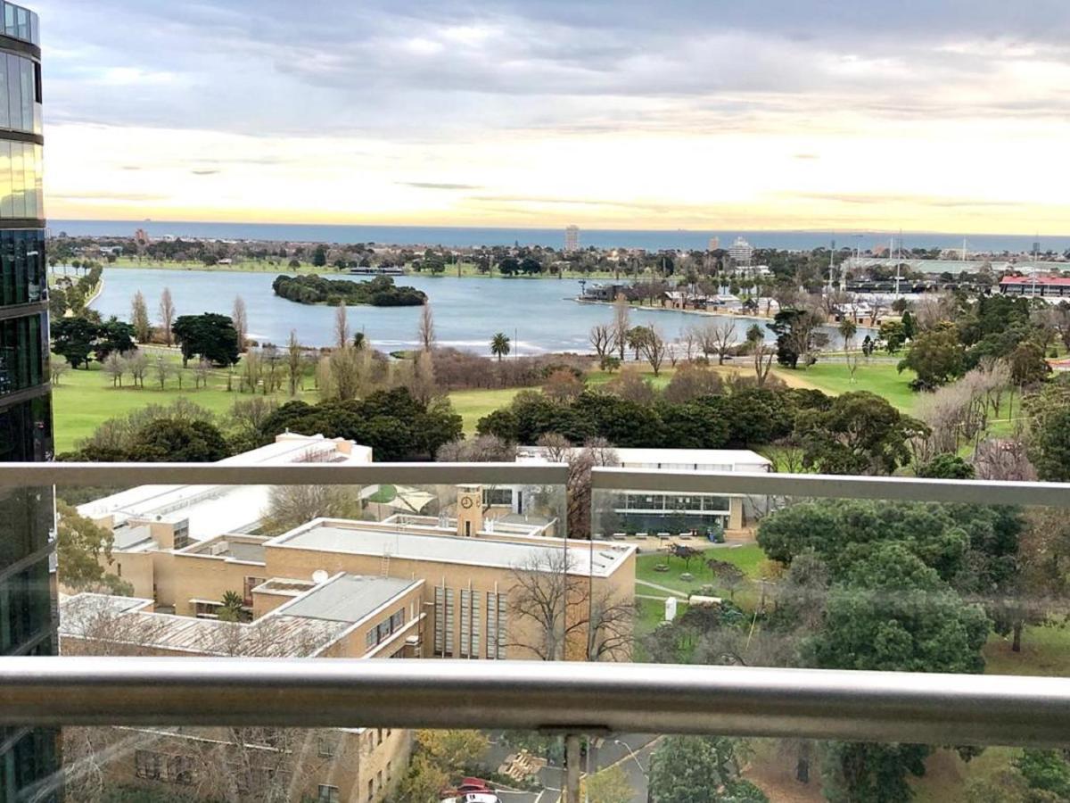 Readyset Apartments At Emerald Melbourne Exteriör bild