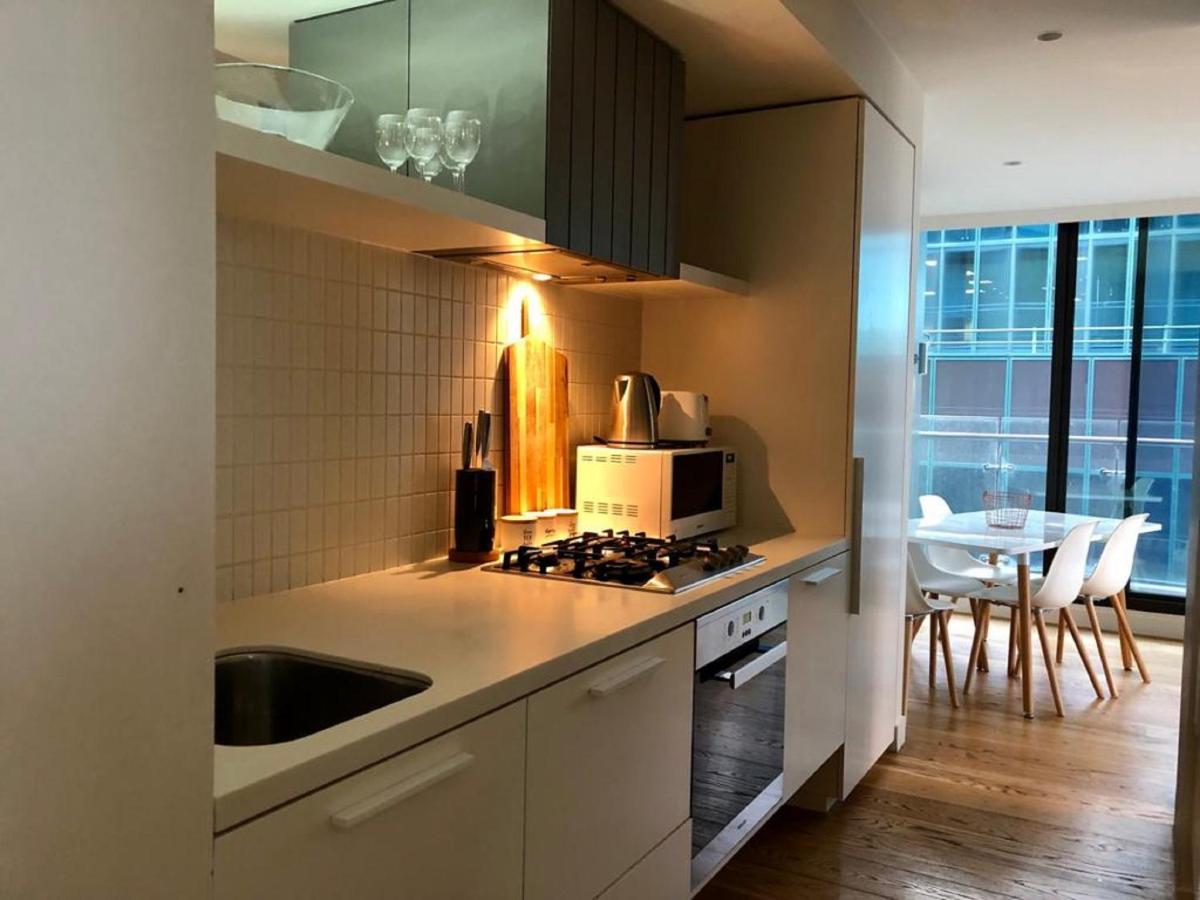 Readyset Apartments At Emerald Melbourne Exteriör bild