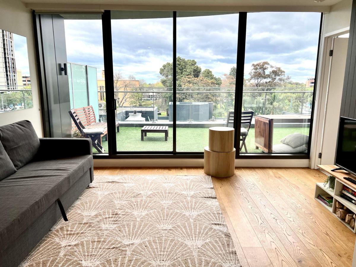 Readyset Apartments At Emerald Melbourne Exteriör bild