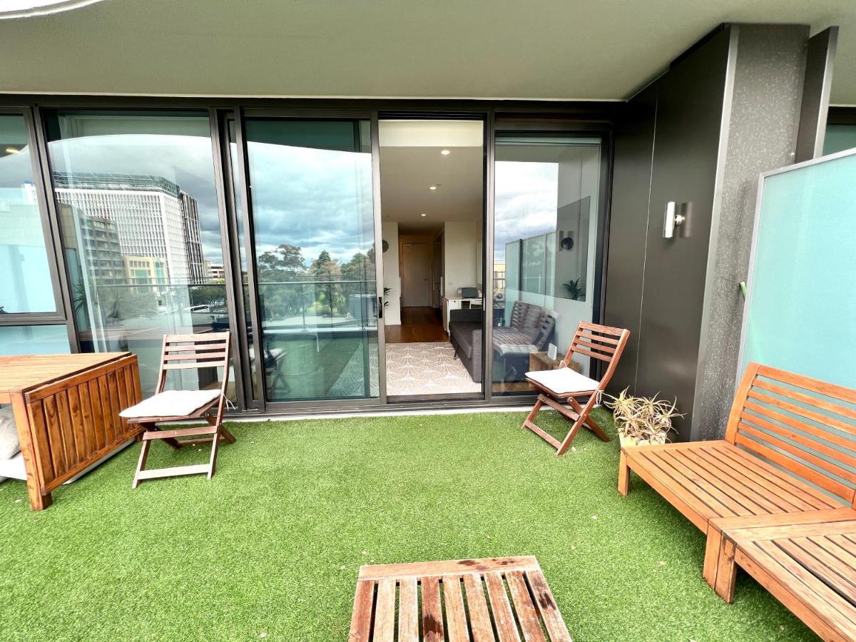 Readyset Apartments At Emerald Melbourne Exteriör bild
