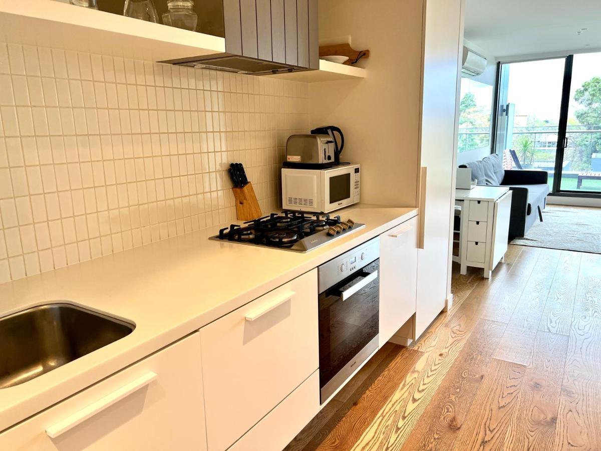Readyset Apartments At Emerald Melbourne Exteriör bild
