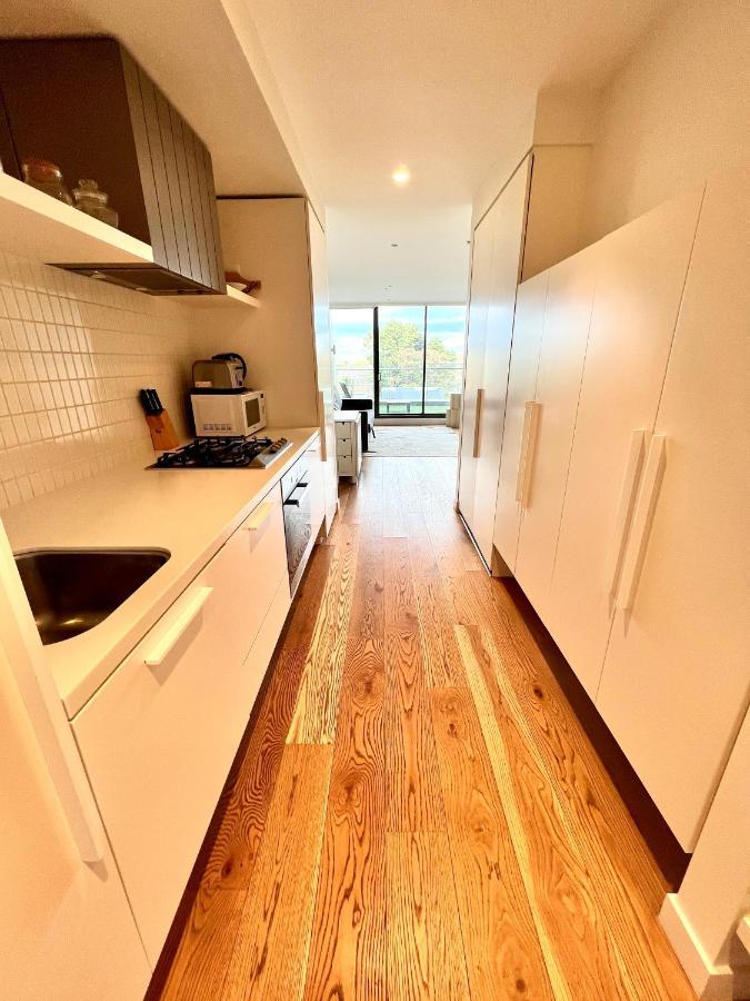 Readyset Apartments At Emerald Melbourne Exteriör bild